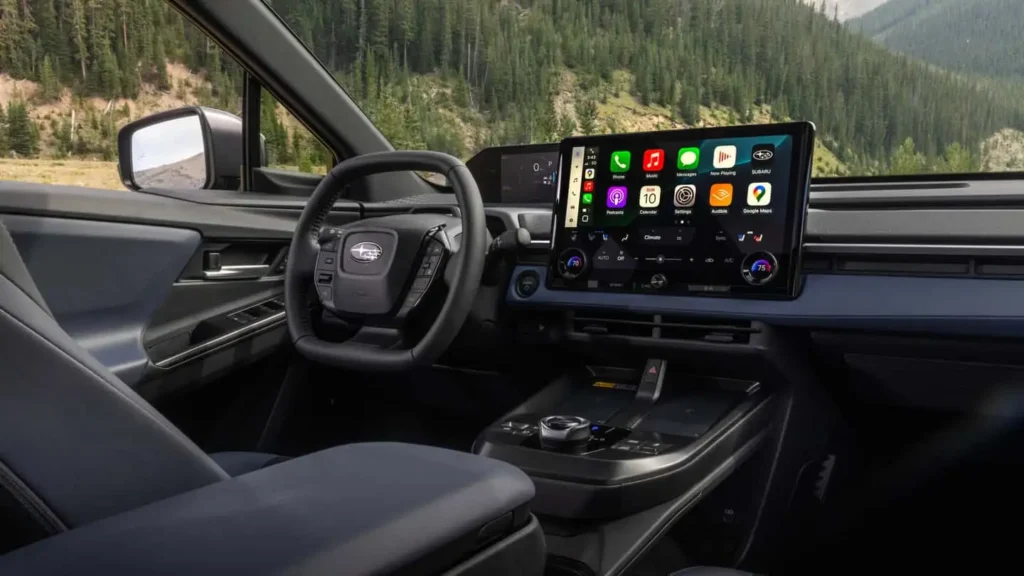 Интерьер Subaru Solterra 2026 с 14-дюймовым экраном