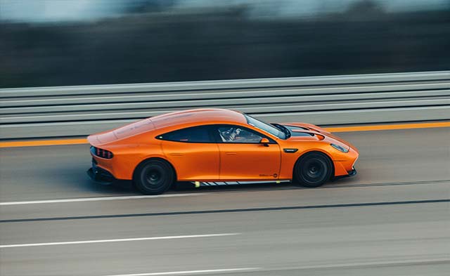 CONCEPT AMG GT XX на овале Нардо во время рекордного заезда