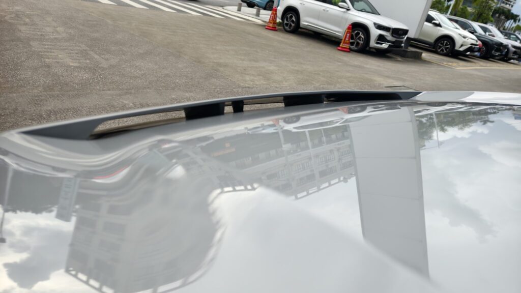 Электрический внедорожник Mazda EZ-60 на дорогах Китая с аэродинамическим дизайном передней части