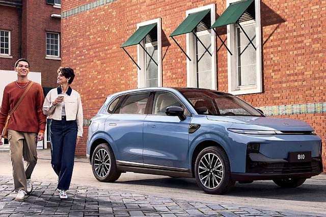 Leapmotor B10 — популярный седан нового поколения