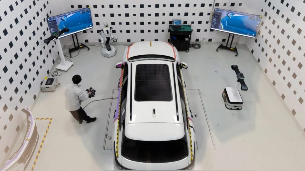 лаборатория безопасности Geely