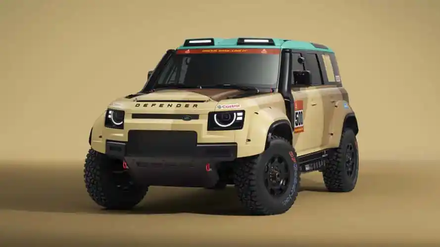 Внедорожник Land Rover Defender Dakar 2027 года на презентации The Quail