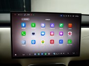 Салон гибридного кроссовера Xiaomi SkyNomad N70 с опущенным экраном