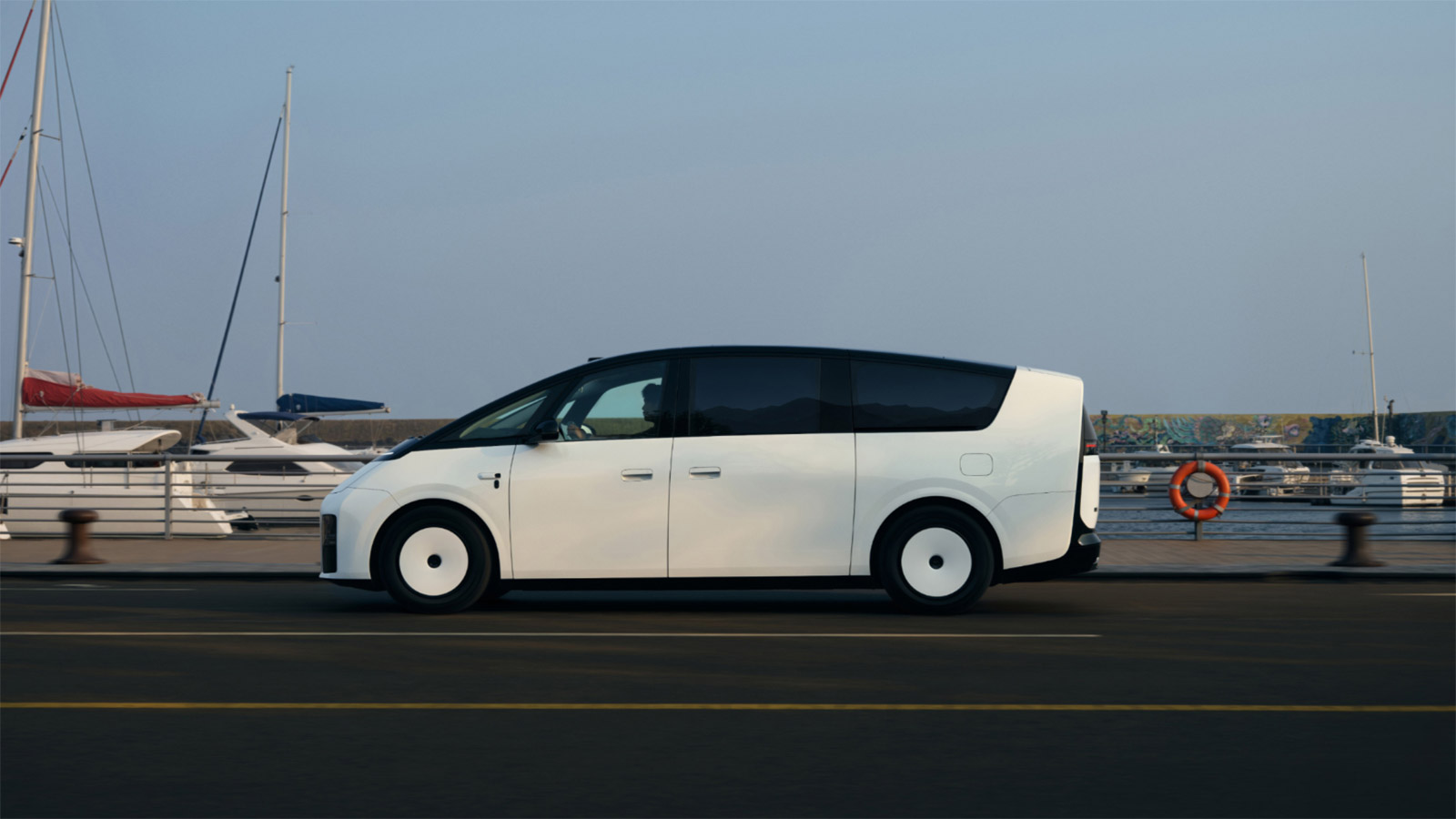 Электрический минивэн Li Auto Mega нового поколения